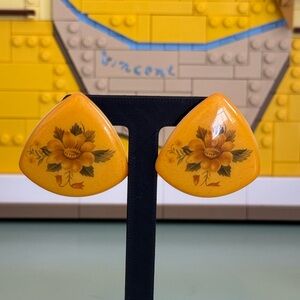 Floral vintage metal earrings